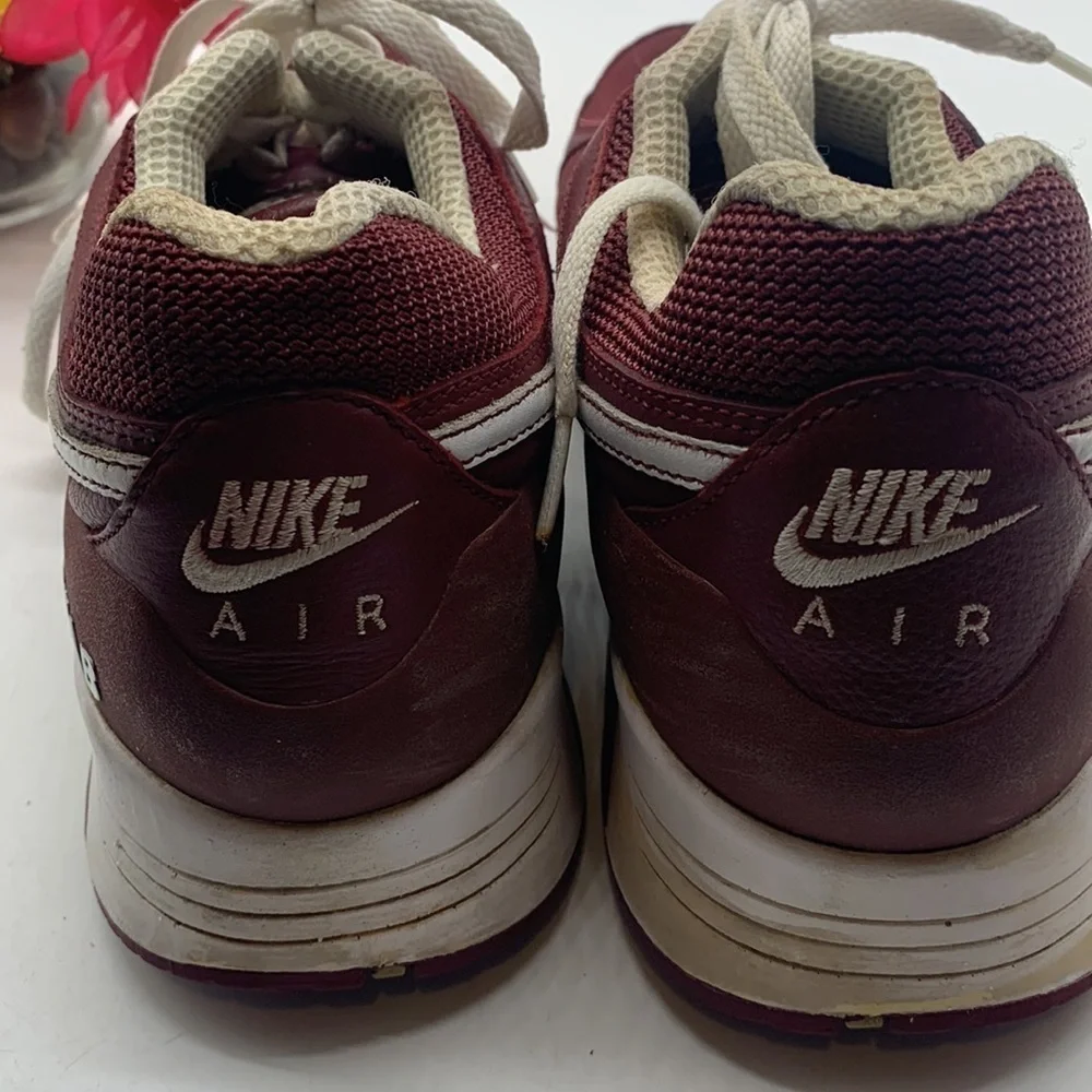 Nike great preowned